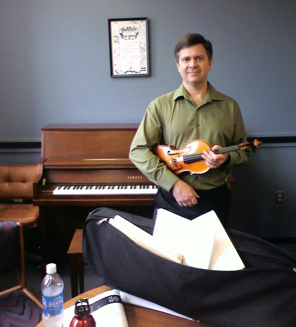 Eric Lawson in the green room at Rock Hall, Philadelphia, before a performance of Mahle's music
